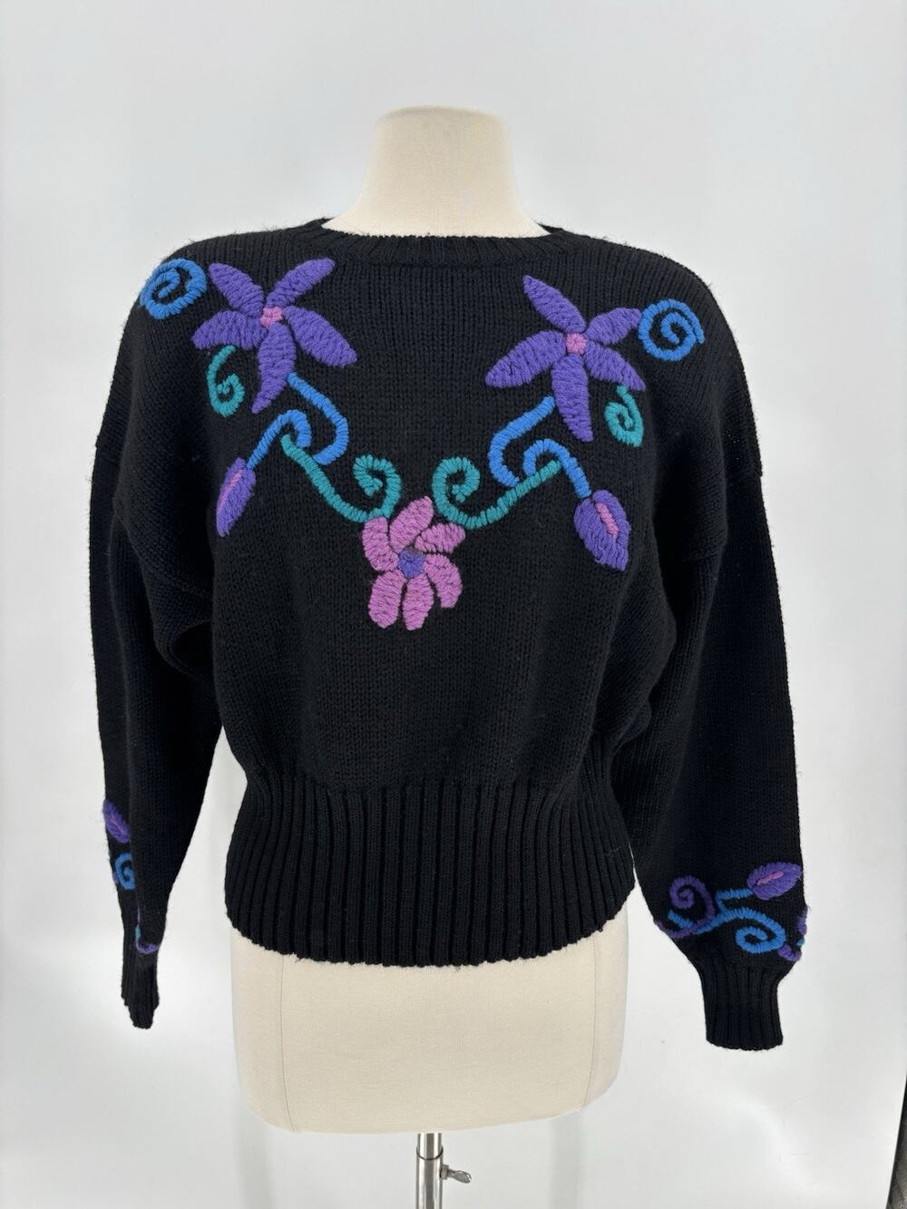 Vintage Carole Little Sweater Womens Large Black Embroidered Floral 100% Wool